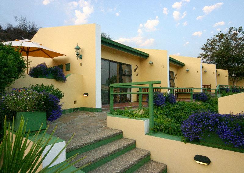 Hotel Pension Onganga Windhoek Exterior foto